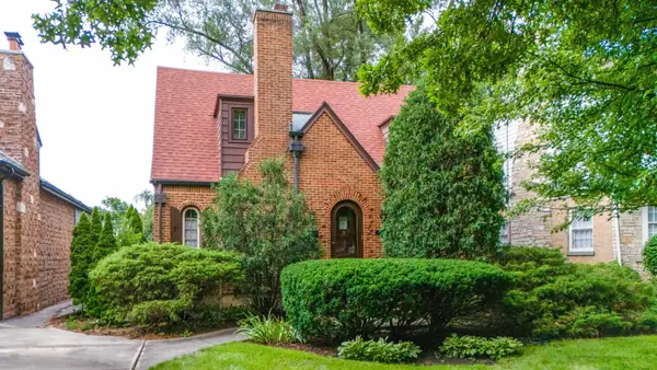 820 S Crescent Avenue, Park Ridge, IL 60068