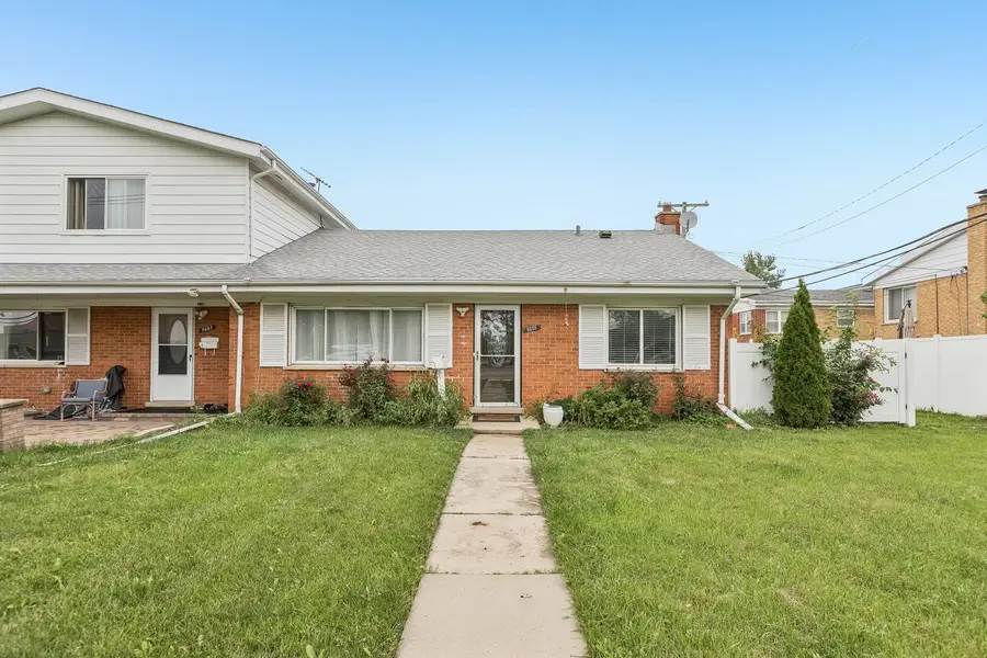 9005 N Grace Avenue, Niles, IL 60714 - #2