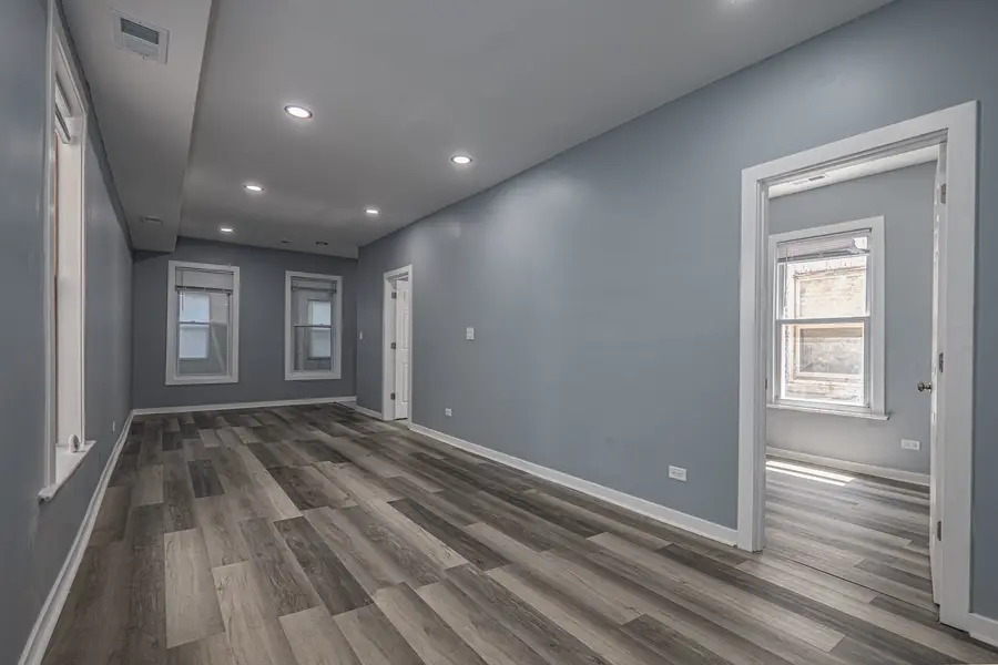 320 S Whipple Street, Chicago, IL 60612 - #3