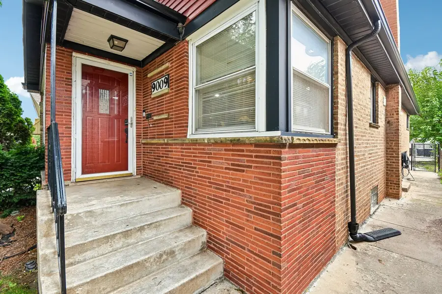 9009 S Dante Avenue, Chicago, IL 60619 - #3