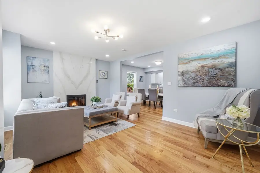 2724 W Jerome Street, Chicago, IL 60645 - #2