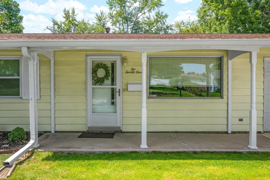 221 Ivanhoe Way, Bloomington, IL 61701 - #2