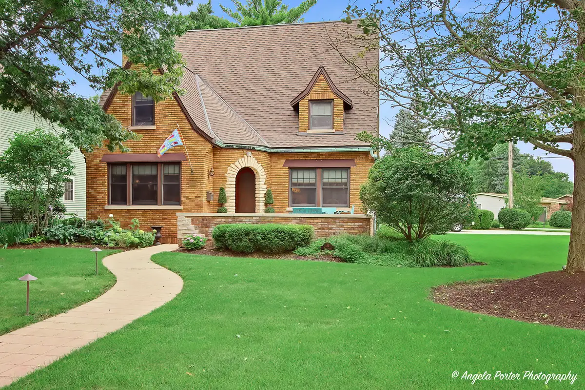 86 Dole Avenue, Crystal Lake, IL 60014 - #1
