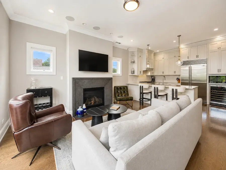 843 W Buckingham Place #4E, Chicago, IL 60657 - #2