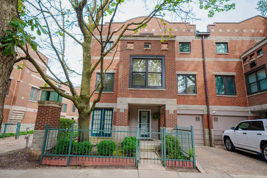 2723 N Bosworth Avenue, Chicago, IL 60614 - #2