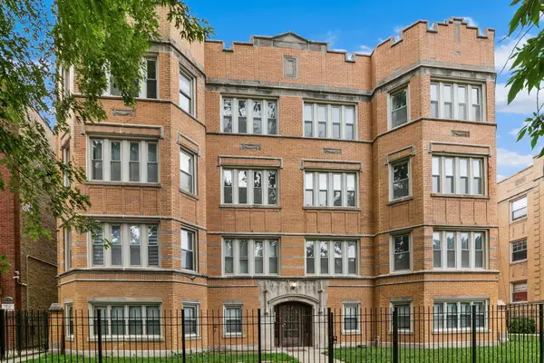 6230 N Mozart Street #1N, Chicago, IL 60659