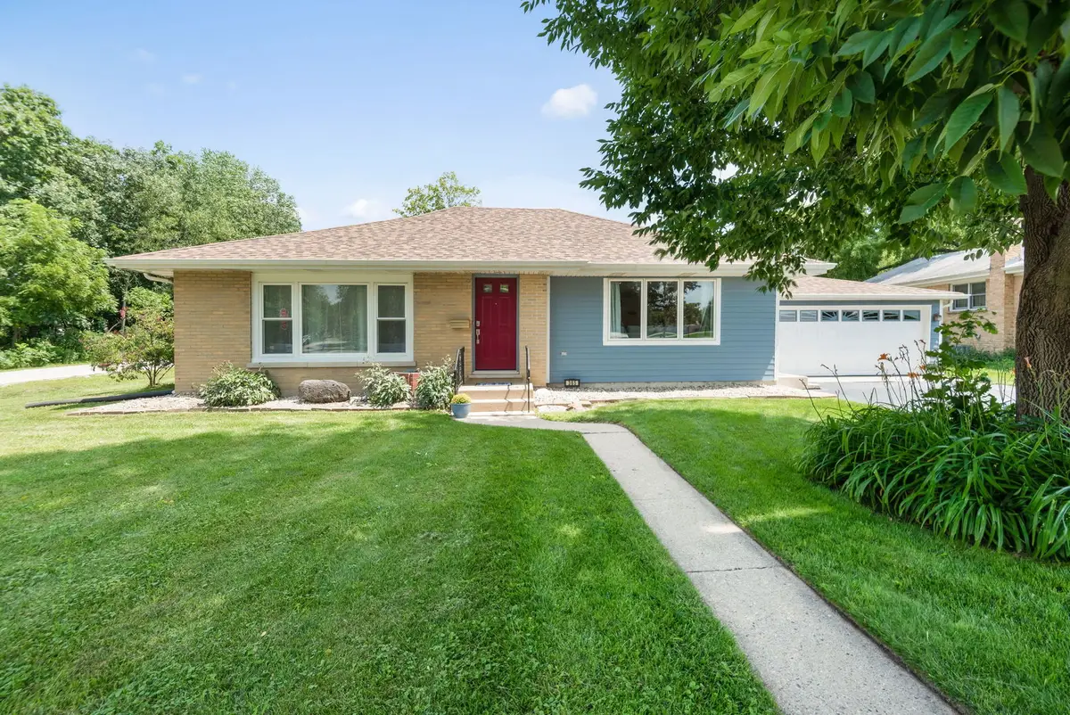 365 N Alleghany Road, Grayslake, IL 60030 - #1