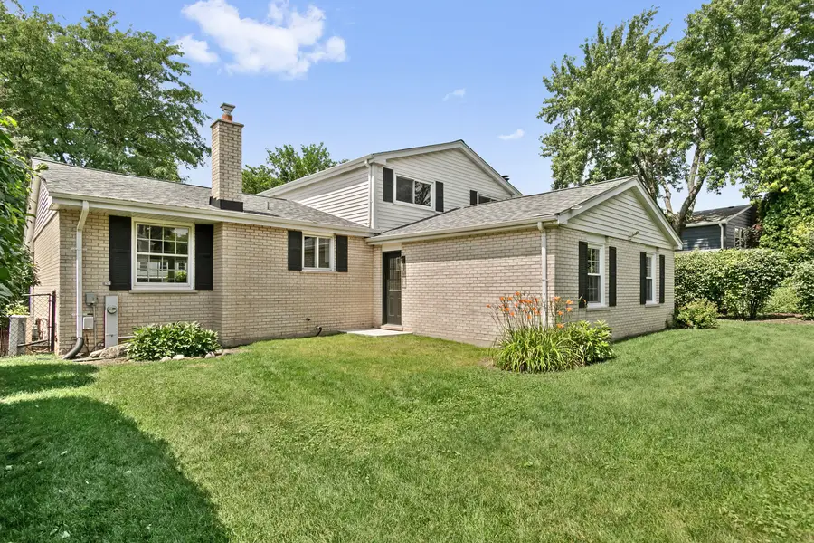 1554 Chickasaw Drive, Naperville, IL 60563 - #3