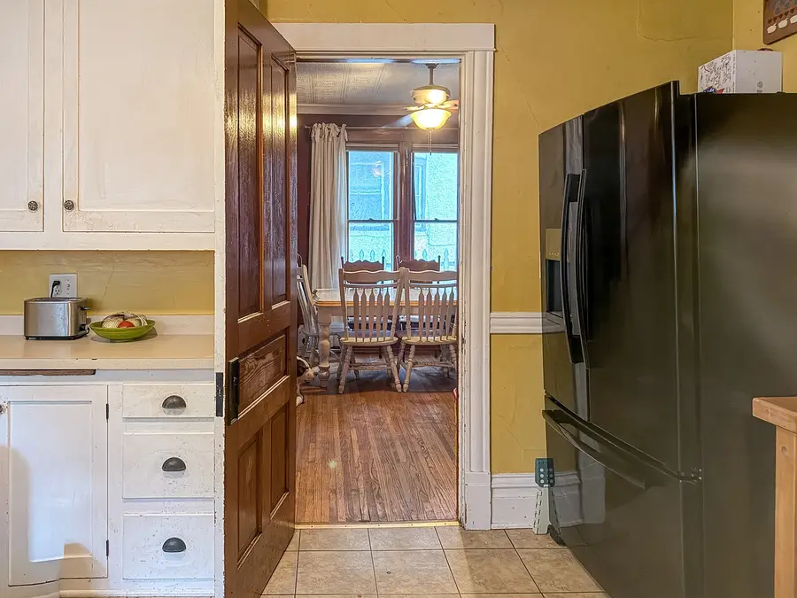 213 Grove Street, Woodstock, IL 60098 - #3