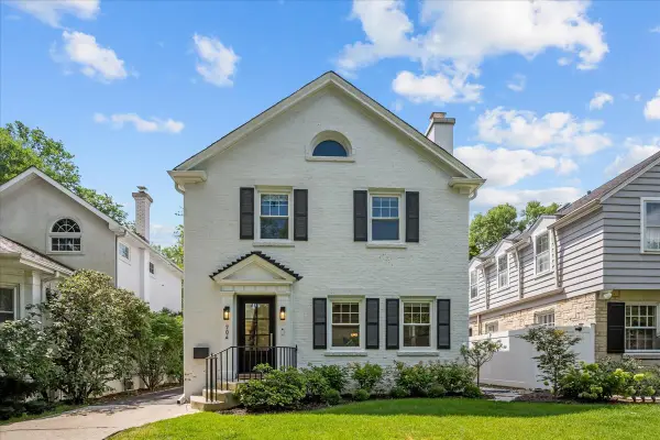 704 Roger Avenue, Kenilworth, IL 60043