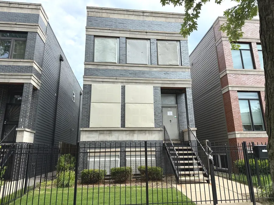 544 E 46th Place, Chicago, IL 60653 - #2