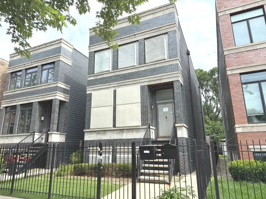 544 E 46th Place, Chicago, IL 60653 - #3