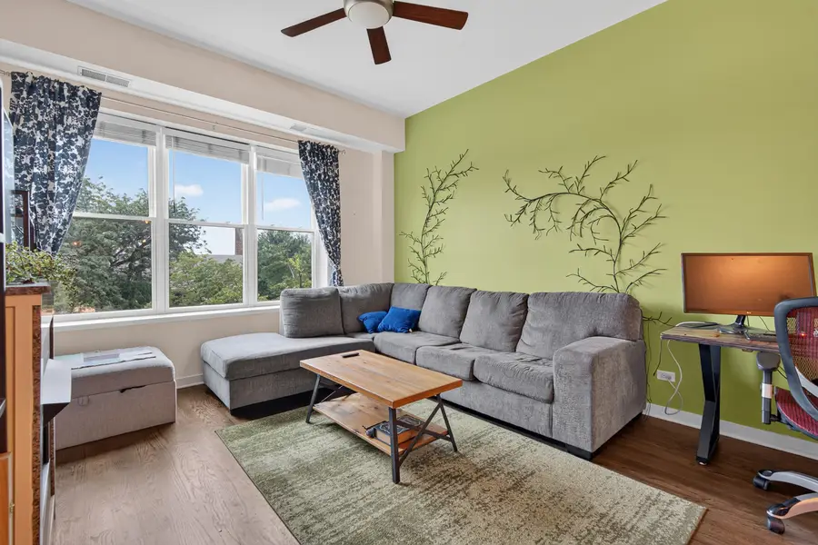2510 W Irving Park Road #303, Chicago, IL 60618 - #2