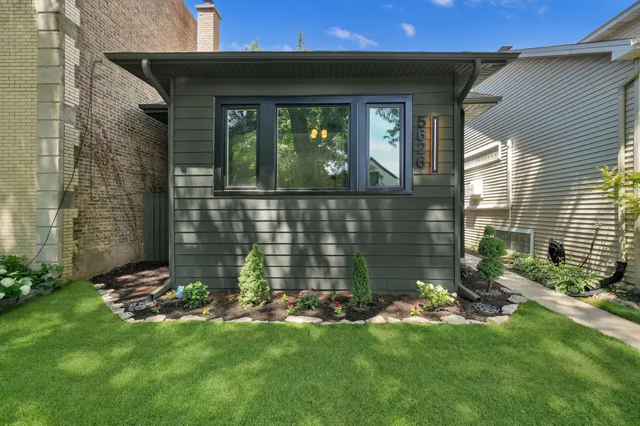 5626 N Miltimore Avenue, Chicago, IL 60646 - #2