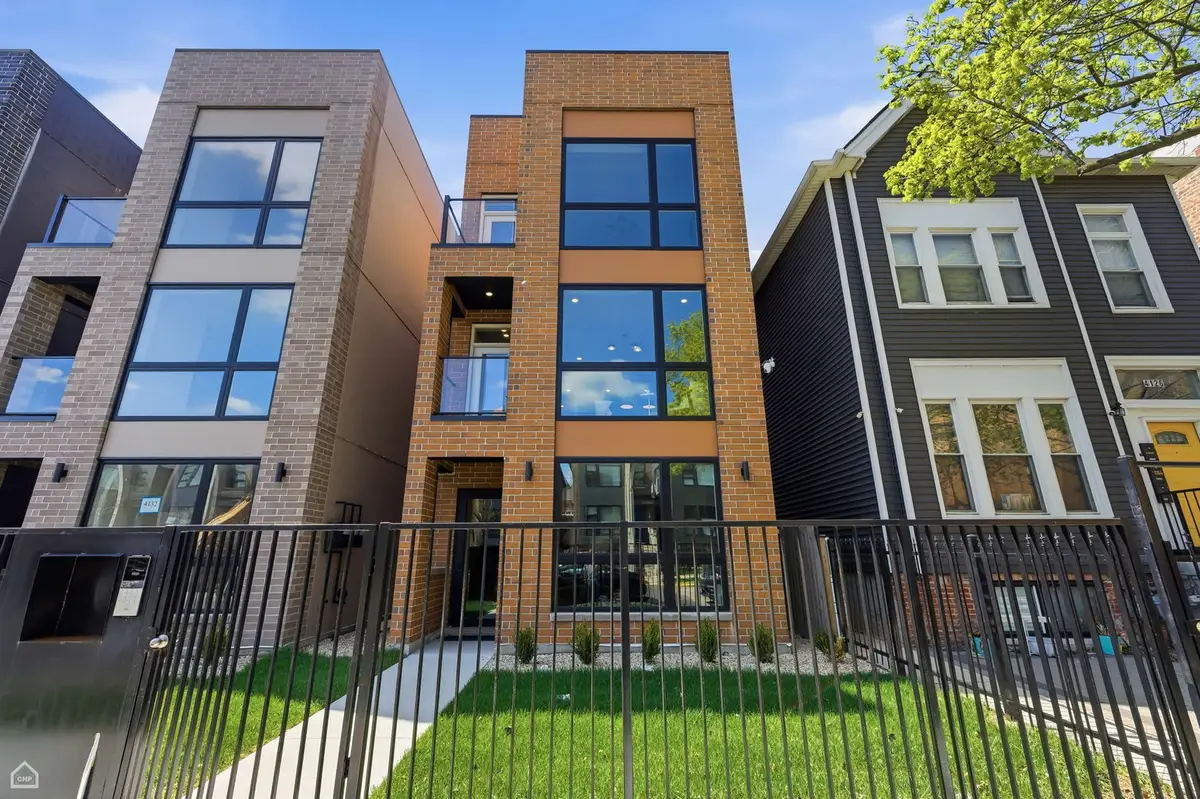 4130 S Calumet Avenue, Chicago, IL 60653 - #1