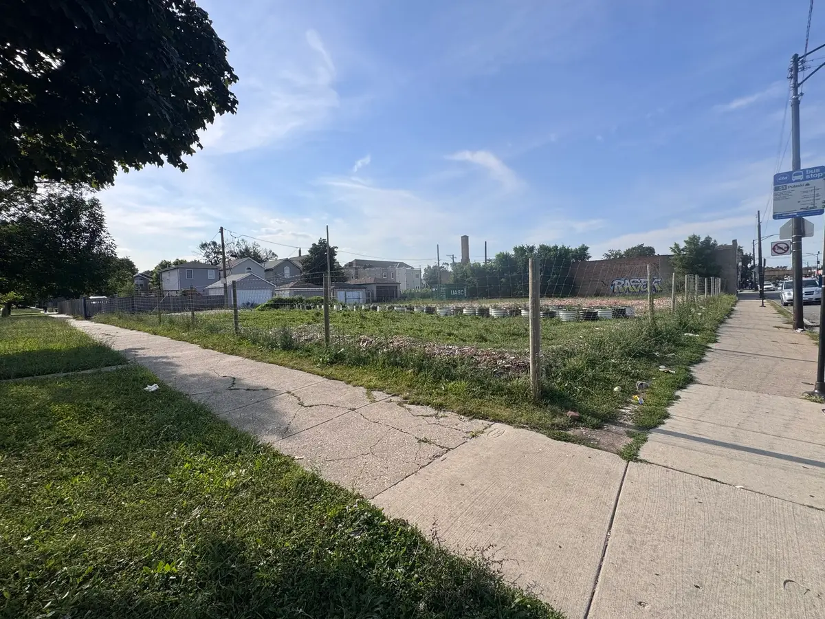 4002 W West End Avenue, Chicago, IL 60624 - #1