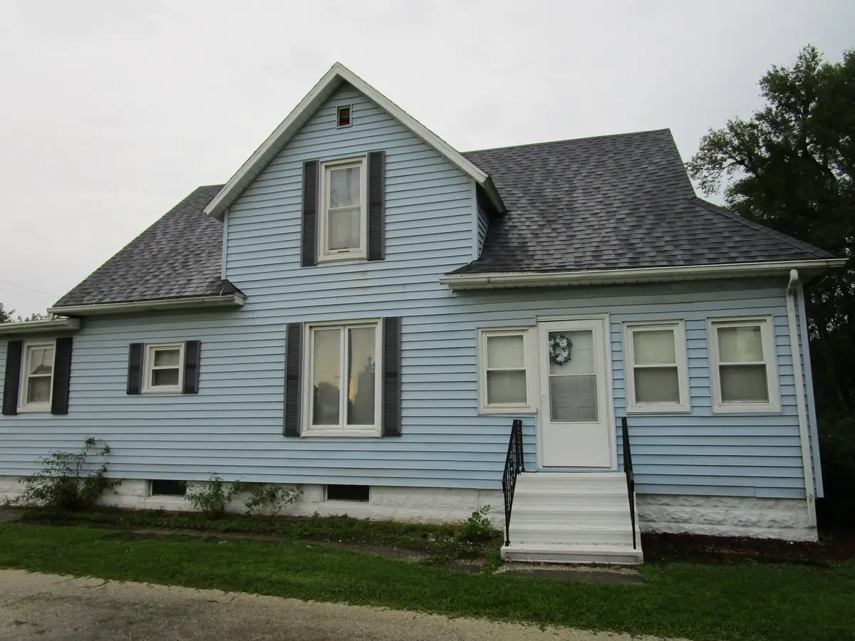 321 E Cleveland Street, Cullom, IL 60929 - #1