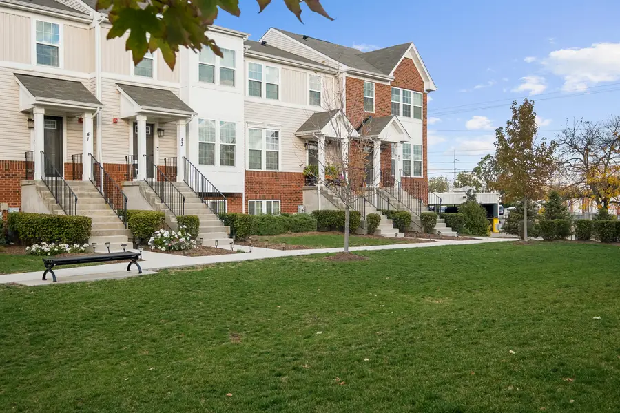47 Nicholas Drive E, Des Plaines, IL 60016 - #2