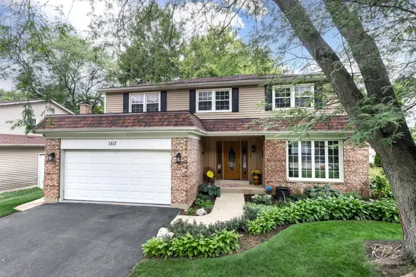 1517 Hampton Court, Naperville, IL 60565