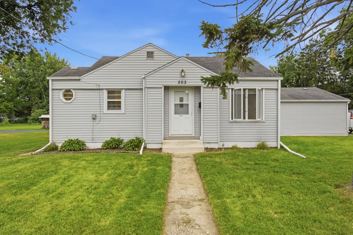 203 Pearl Avenue, Loves Park, IL 61111 - #1