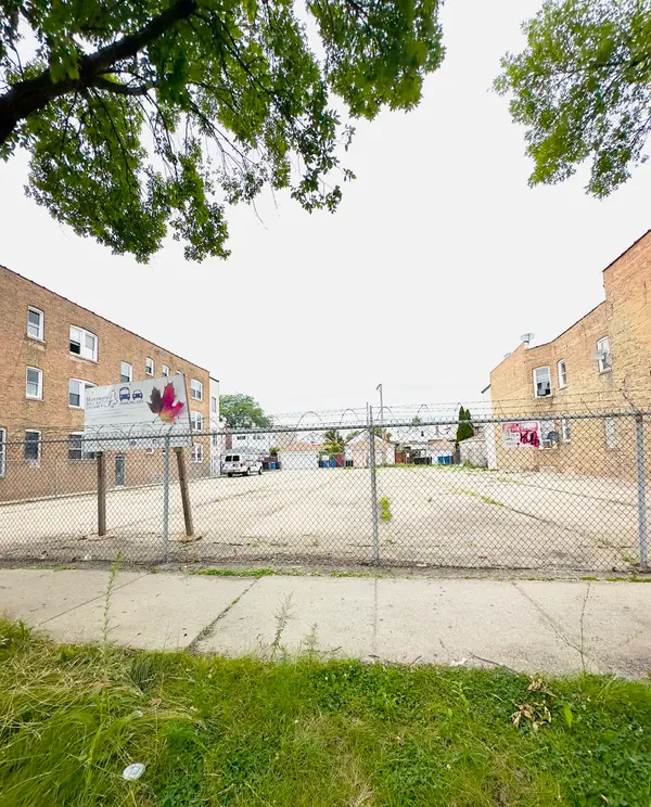 4918-22 W Diversey Avenue, Chicago, IL 60639