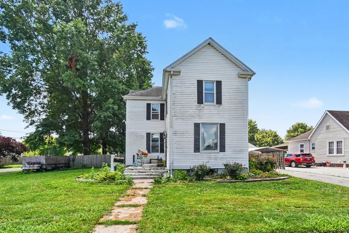 500 W 1 Street, Mount Olive, IL 62069 - #1