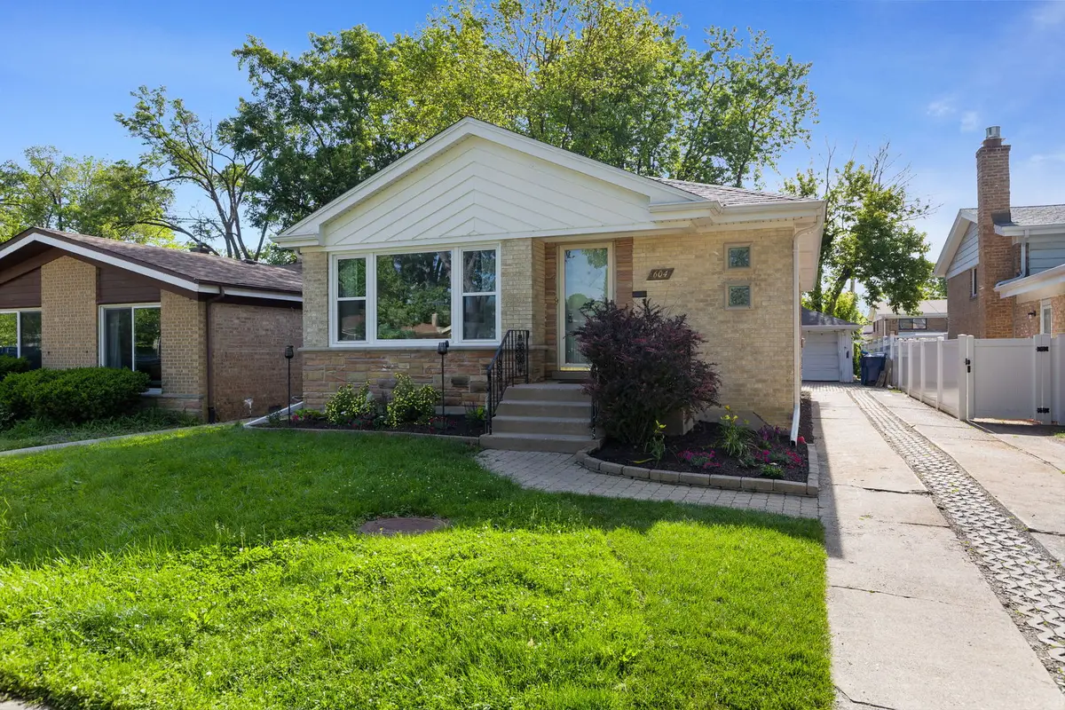 604 Lavergne Avenue, Wilmette, IL 60091 - #1