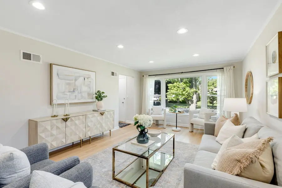 604 Lavergne Avenue, Wilmette, IL 60091 - #2