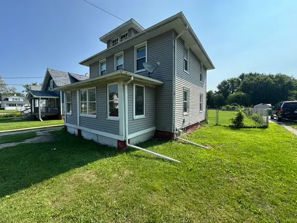 945 S Chambers Street, Galesburg, IL 61401