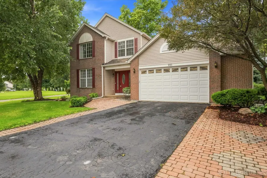 900 White Oak Drive, North Aurora, IL 60542 - #2