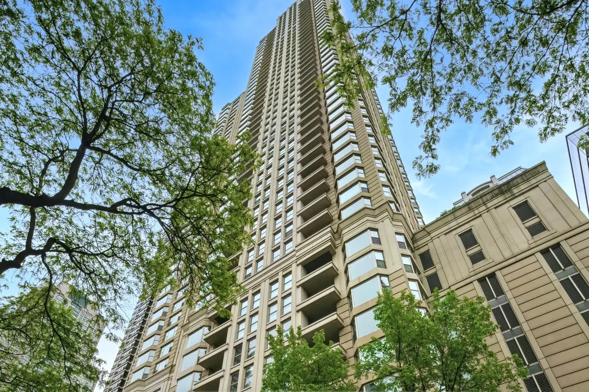 25 E Superior Street #1801, Chicago, IL 60611 - #1