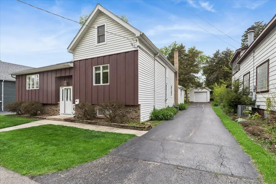 1631 Park Street, McHenry, IL 60050 - #2