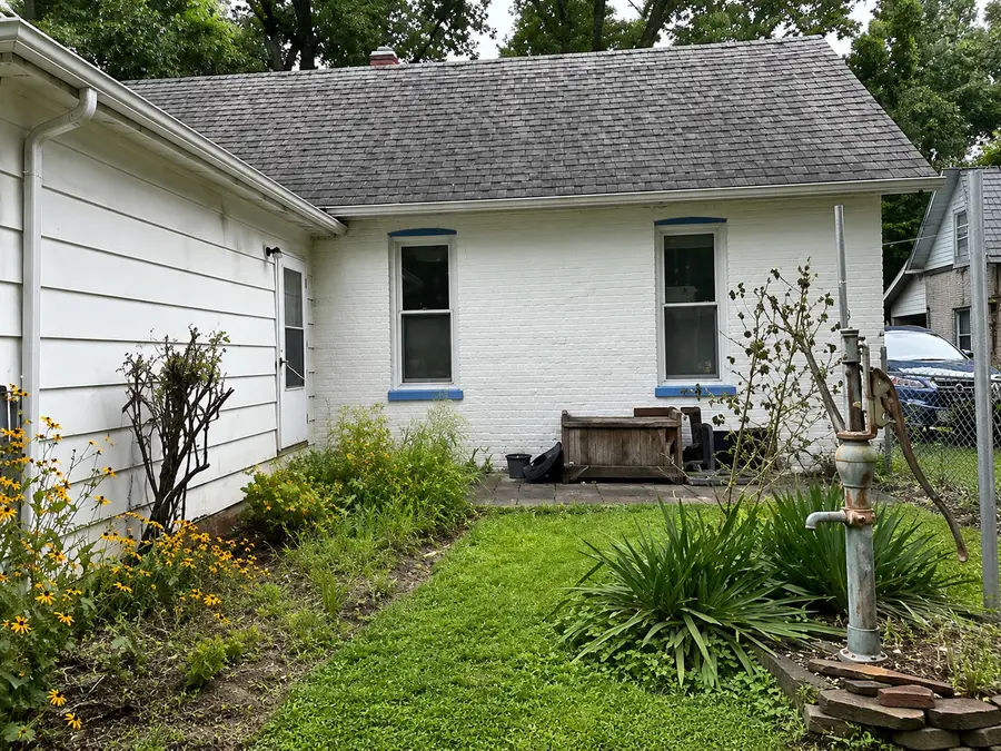 503 Milton Street, Paris, IL 61944 - #3