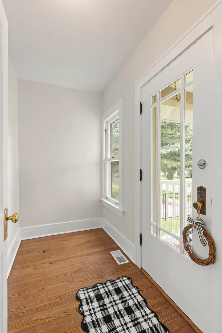 130 S Washington Street, Westmont, IL 60559 - #2