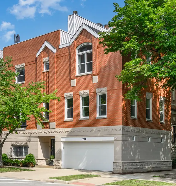 1434 W Belden Avenue, Chicago, IL 60614