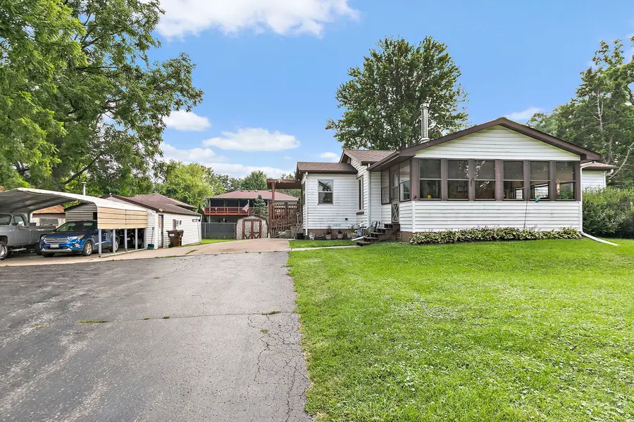 809 Washington Street, Woodstock, IL 60098 - #2