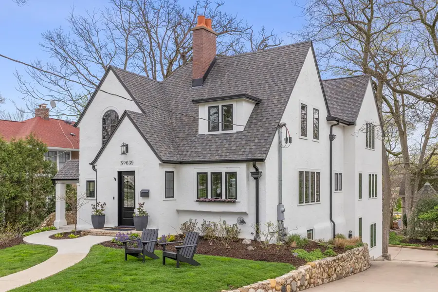 639 N Park Boulevard, Glen Ellyn, IL 60137 - #2
