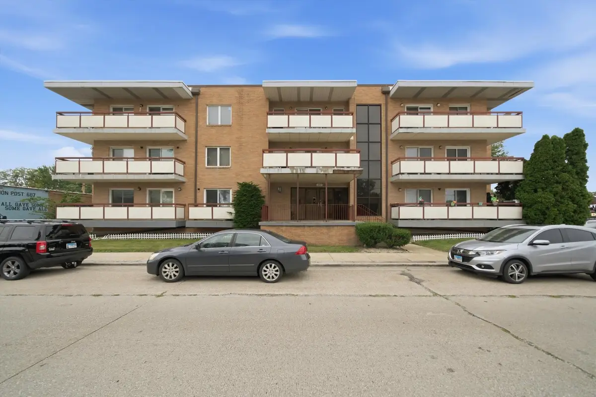6441 W Pershing Road #104, Stickney, IL 60402 - #1