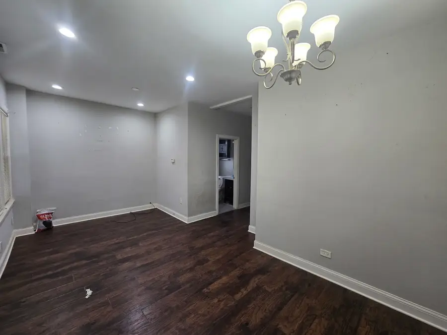 8622 S Escanaba Avenue, Chicago, IL 60617 - #2