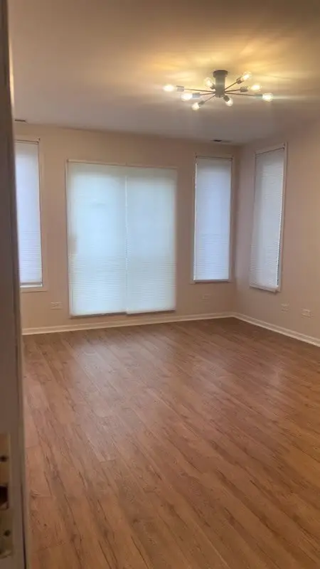 7955 S Manistee Avenue, Chicago, IL 60617 - #3