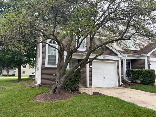 699 Canterbury Drive, Hanover Park, IL 60133