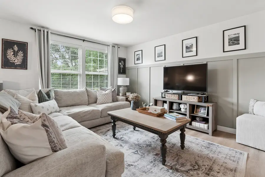 1021 Crane Point, Elgin, IL 60124 - #2