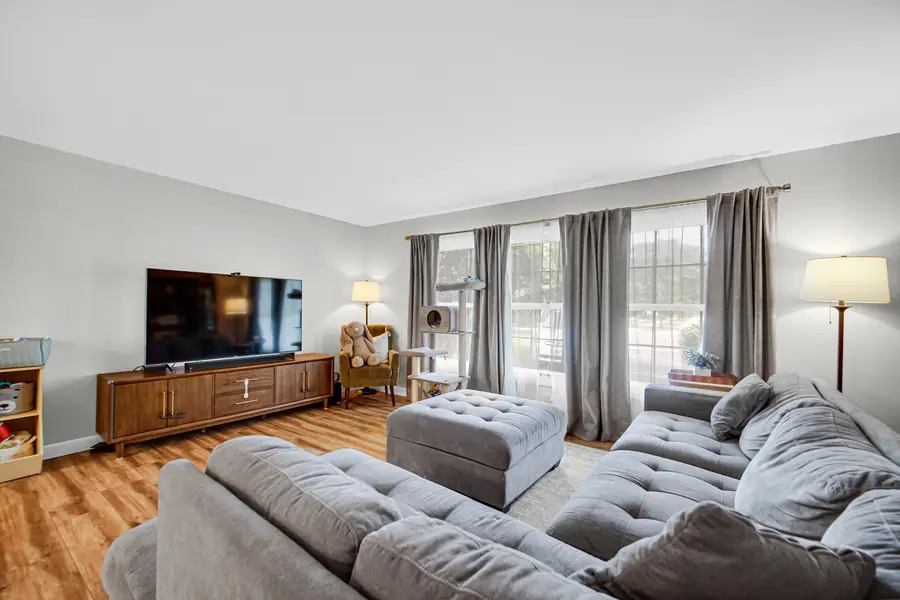 3010 N Kennicott Avenue, Arlington Heights, IL 60004 - #3