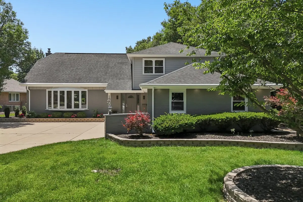 1208 Elizabeth Avenue, Naperville, IL 60540 - #1