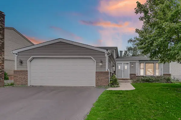 915 Wampum Court, Carol Stream, IL 60188