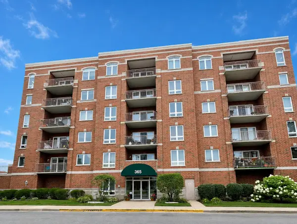 365 Graceland Avenue #304A, Des Plaines, IL 60016