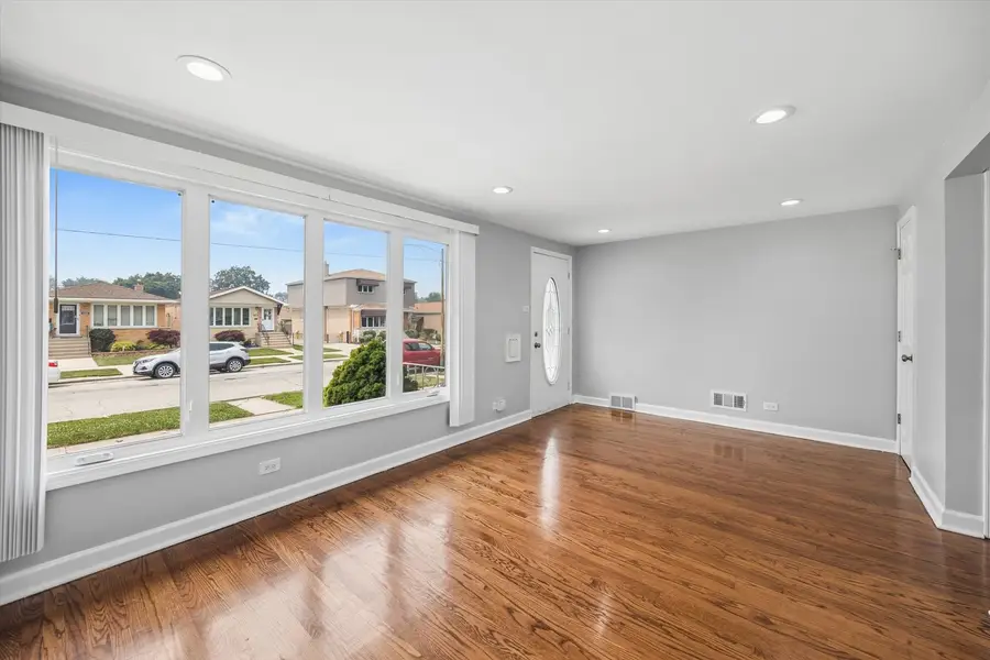 5153 S Oak Park Avenue, Chicago, IL 60638 - #2