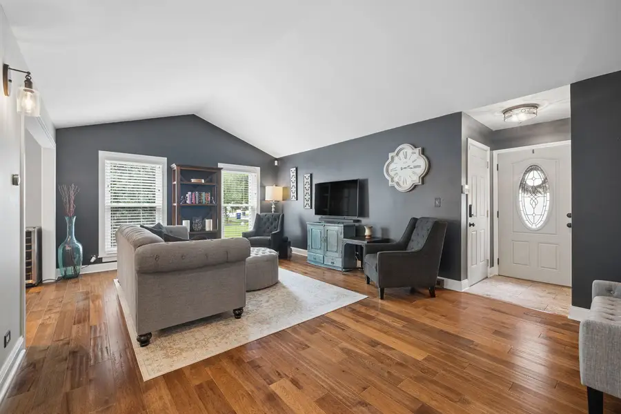 2296 Briarhill Drive, Naperville, IL 60565 - #3