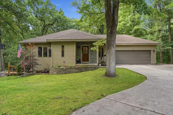 2110 Grand Detour Road, Dixon, IL 61021