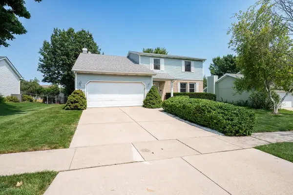 39 Aberdeen Way, Bloomington, IL 61704